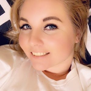 Meet your Posher, Amberly